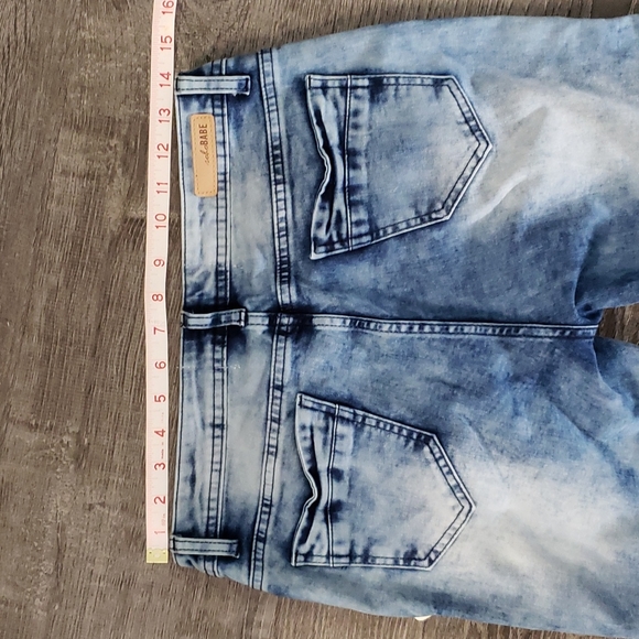 NWT Soho Babe Juniors Distressed Moto Jeans Size 11 - Picture 9 of 10